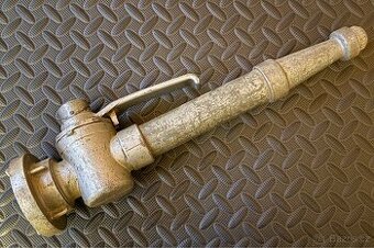 Hasičská proudnice THZ