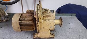 Motor s převodovkou