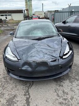 Tesla 3 Long Range 4x4 2019 pojizdna airbagy ok Sražka se - 1