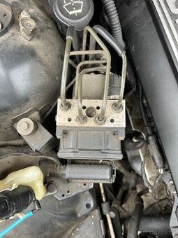 Bmw e39 ABS 005 kostka