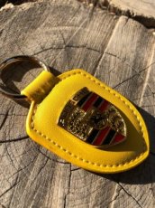 Žlutá kožená klíčenka Porsche přívěšek na klíče
