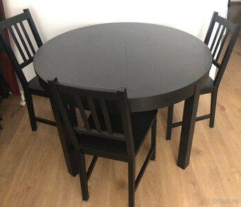 Stůl jídelní. Průměr 115 cm
