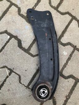 Příčné rameno, VW Passat B6, pravá strana, použité, nový si