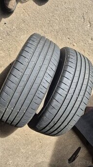 215/55 r18