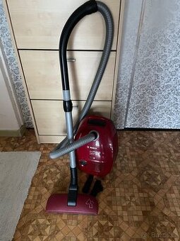Vysavač Bosch ProAnimal hair 2100 W