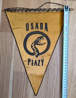 Osadní vlajka: T.O. Plazy. Tramping.