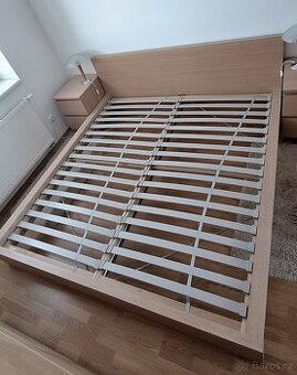 Manželská postel 200x180cm