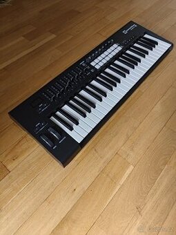 Launchkey 49 mk2 + pouzdro