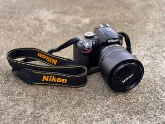 NIKON D3200