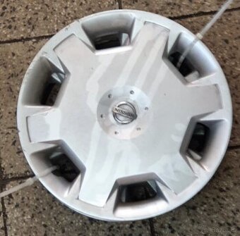 Poklice Nissan Versa Note a Cube 15''