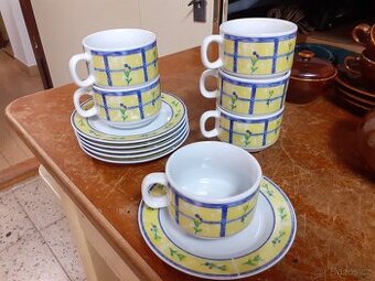 Hrnečky s podšálky