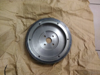 SETRVAČNÍK ŠKODA FAVORIT