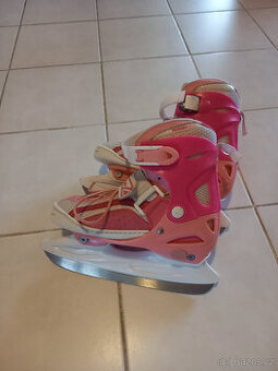 Lední brusle, nastavitelné, vel. 31-33