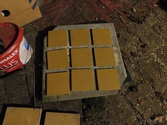 Dlaždičky nebo obkladačky 10x10 cm