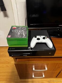 Xbox one 509gb + ovladač, 6her