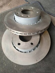 Přední brzdové kotouče Opel Omega A 3.0