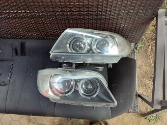 BMW E90 E91 přední světla xenon
