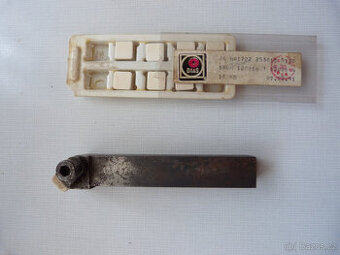 Soustružnický nůž + keramické plátky