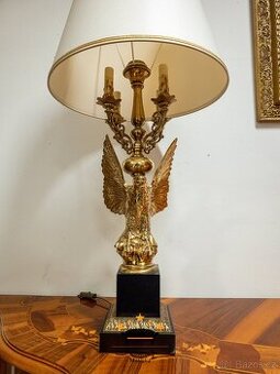 Stolní lampa Hollywood Regency – Zlatý orel, luxusní dekorat