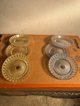 Sada retro plastových podšálků / talířků - 1