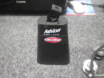 prislusenstvi+ucebnice hry na bubny