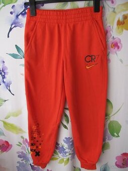 Dětské teplákové kalhoty NIKE vel.146