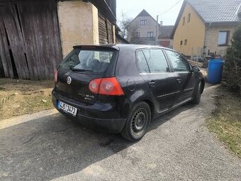 Páté dveře golf V