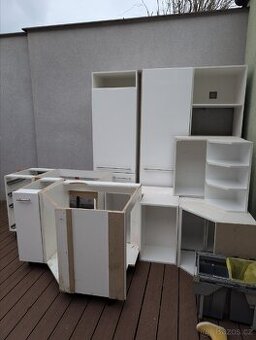 Kuchyňské skříňky za odvoz
