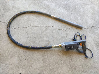 Pronájem-zapůjčení ponorného vibrátoru do betonu