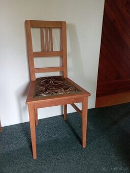 Prodám jídelní stůl a 4 židle