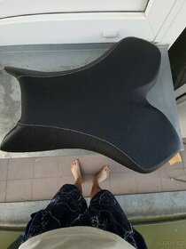 Sedlo yamaha r1