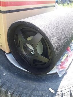 Aktivni subwoofer