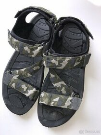 Maskáčové sandály Alpine Pro vel. 41