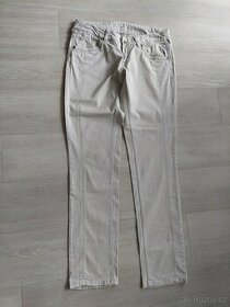 krémové kalhoty džínového typu
