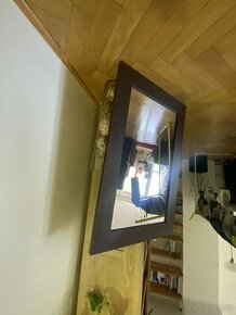 Zrcadlo s dřevěným rámem - 1