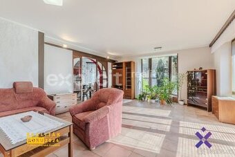 Prodej rodinného domu 6+1 328 m2, pozemek 528 m2  - Uherské 