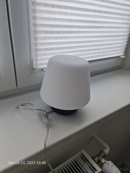 Stolní lampa Philips (model 40801/30/P6) – minimalistický de