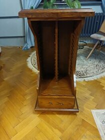 CD stolek Holandsko