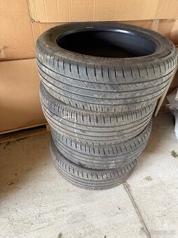Bridgestone 235/50 R21 101W