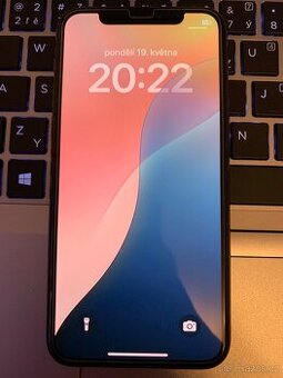 Iphone 11 pro top stav
