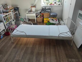 Rostoucí postel Ikea - 1