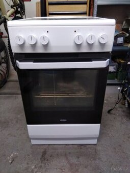 AMICA sporák sklokeramický 58ce2 20epw/ss516w