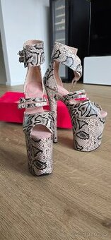 Sandalky zn.Leecabe vel.40