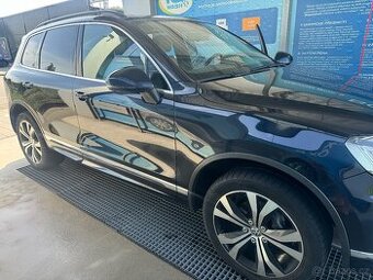 Volkswagen Touareg 4MOTION Maximální výbava