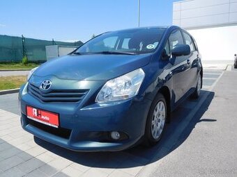 Toyota VERSO 2.0 D-4D, 93 kW, Aut. Klima, 7. Míst