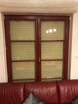 Okna 2-sklo 6ks 85-87 x 120cm; dvere na terasu - 1