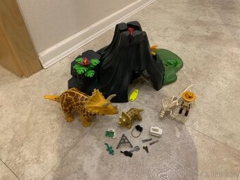 Playmobil 4170 - Sopka s rodinkou Triceratopsů
