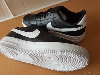 Nike dámské 39