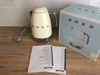 SMEG Rychlovarná konvice s regulací teploty 1,7 l