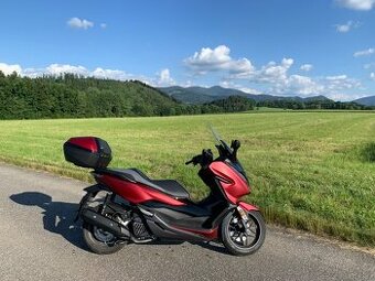 Honda Forza 125 s kufrem 03/2020 - NOVÁ STK